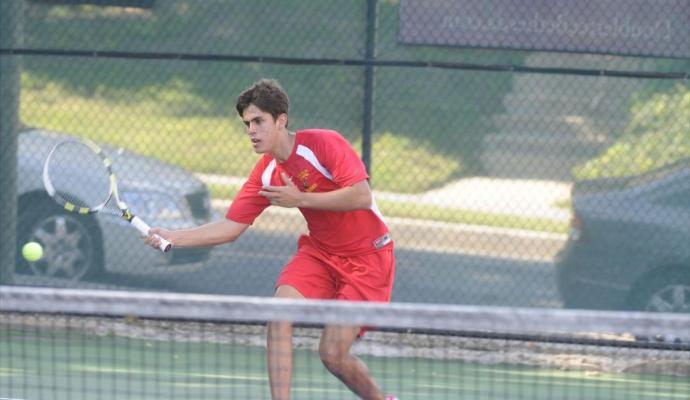 Uzcategui won both his singles and doubles matches this week.