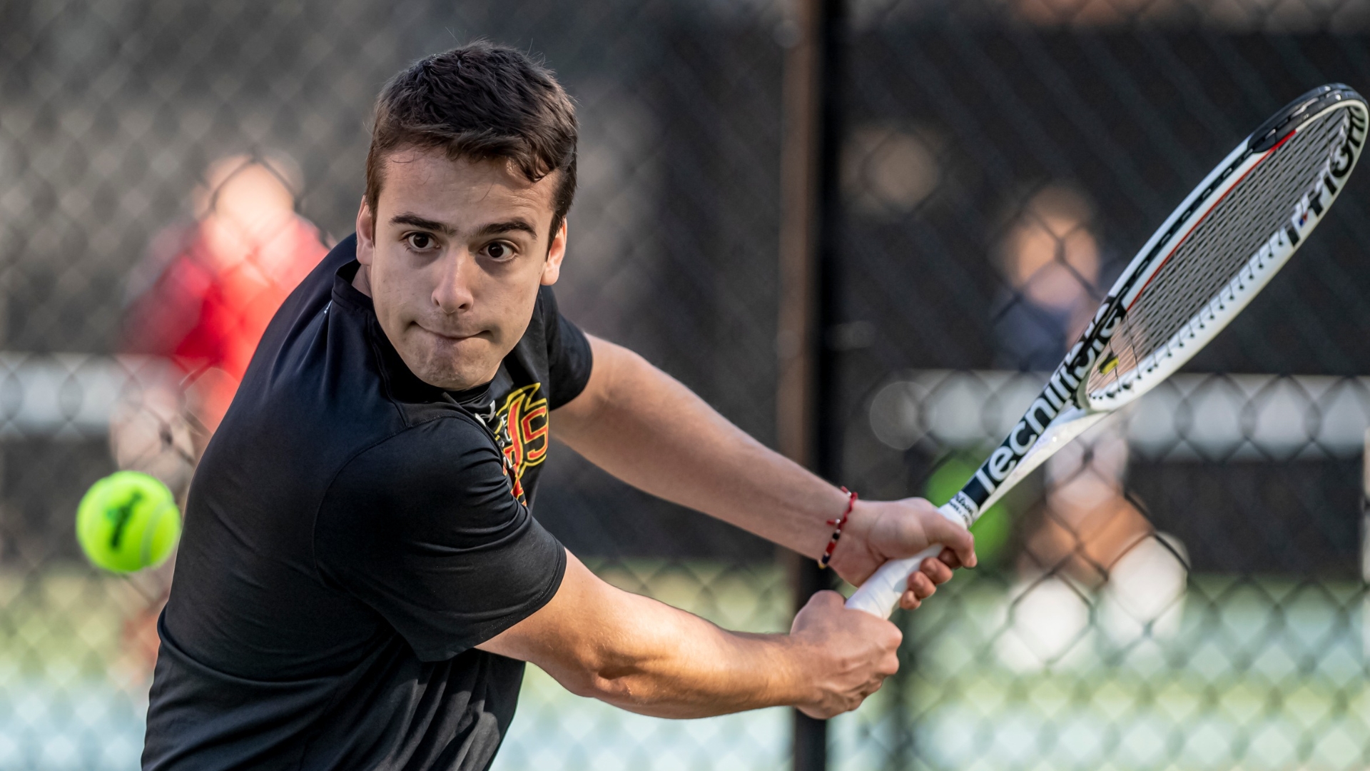Hernandez Clinched the winning point for the Firebirds at the No.4 position
