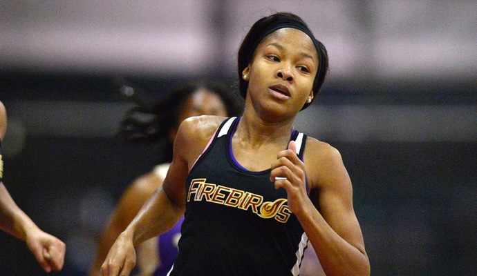 Freshman Niasia Harding placed 5th of 19 competitors in the 400M dash with a time of 59.76s.