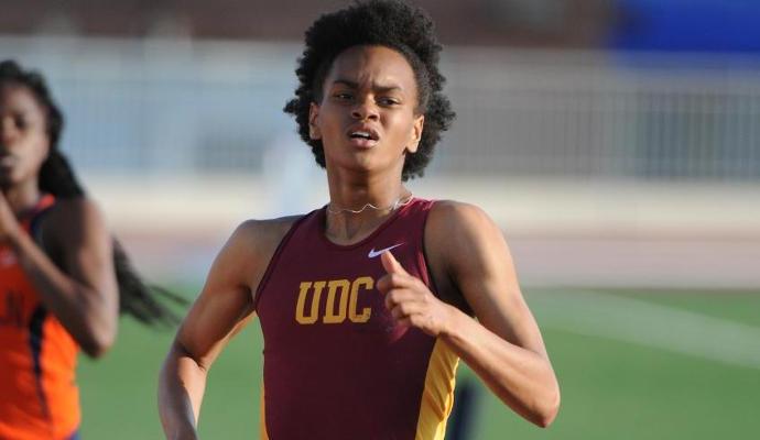 Simone Grant finished the 2015 season ranked in the East Region in two indivdual events and two relay events.