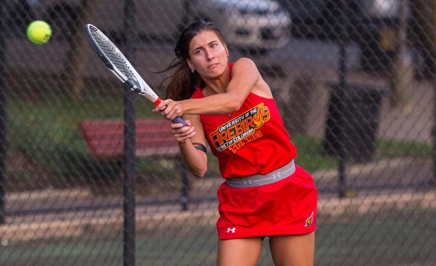 Milic improved to 4-1 in singles play this season with her match-clinching victory today.